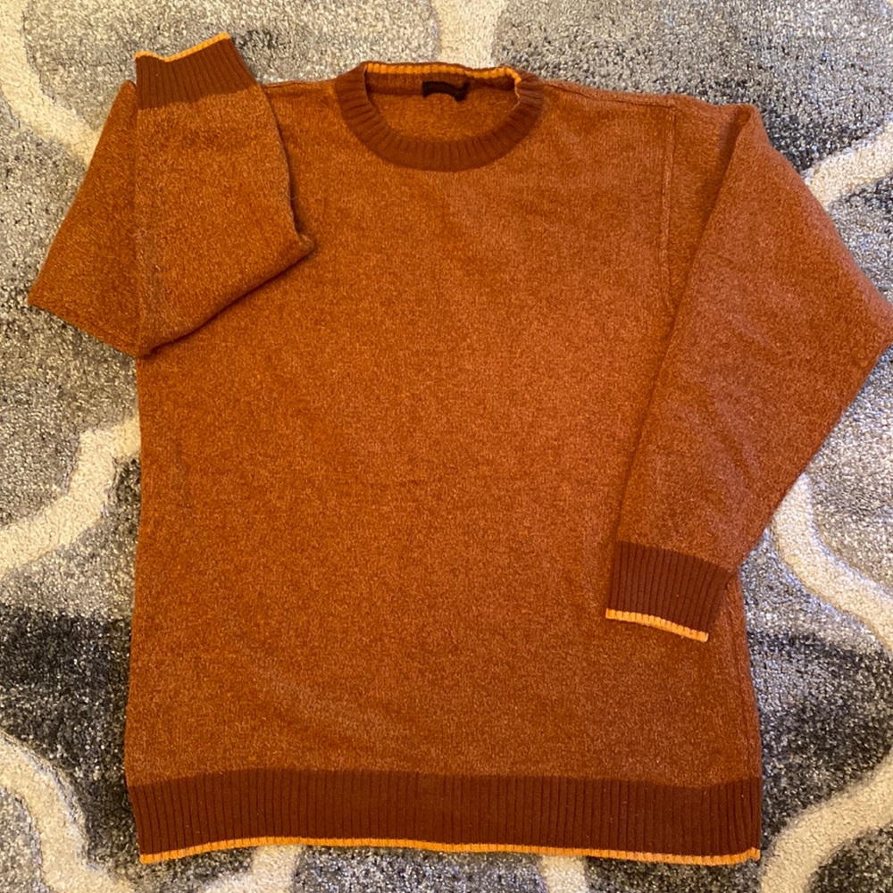 Italian Wool size 54 US Large excellent condition sweater Rust